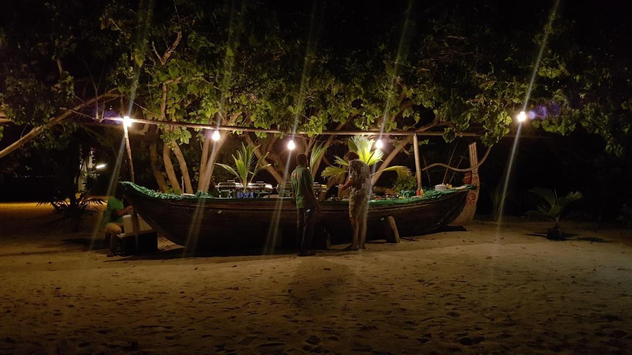 Beach Star Maldives Hangnaameedhoo Buitenkant foto